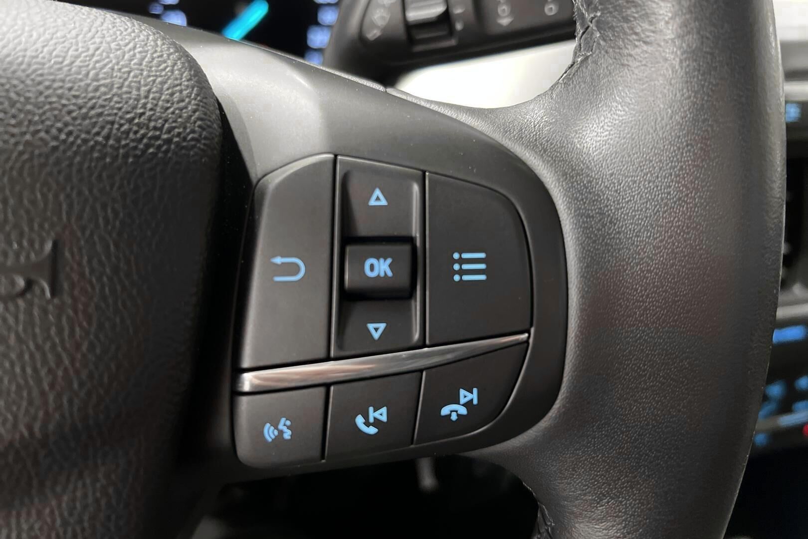 Ford Focus iso kuva 15