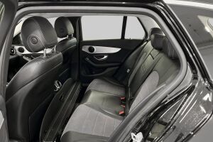 Mercedes-Benz C esikatselu 22