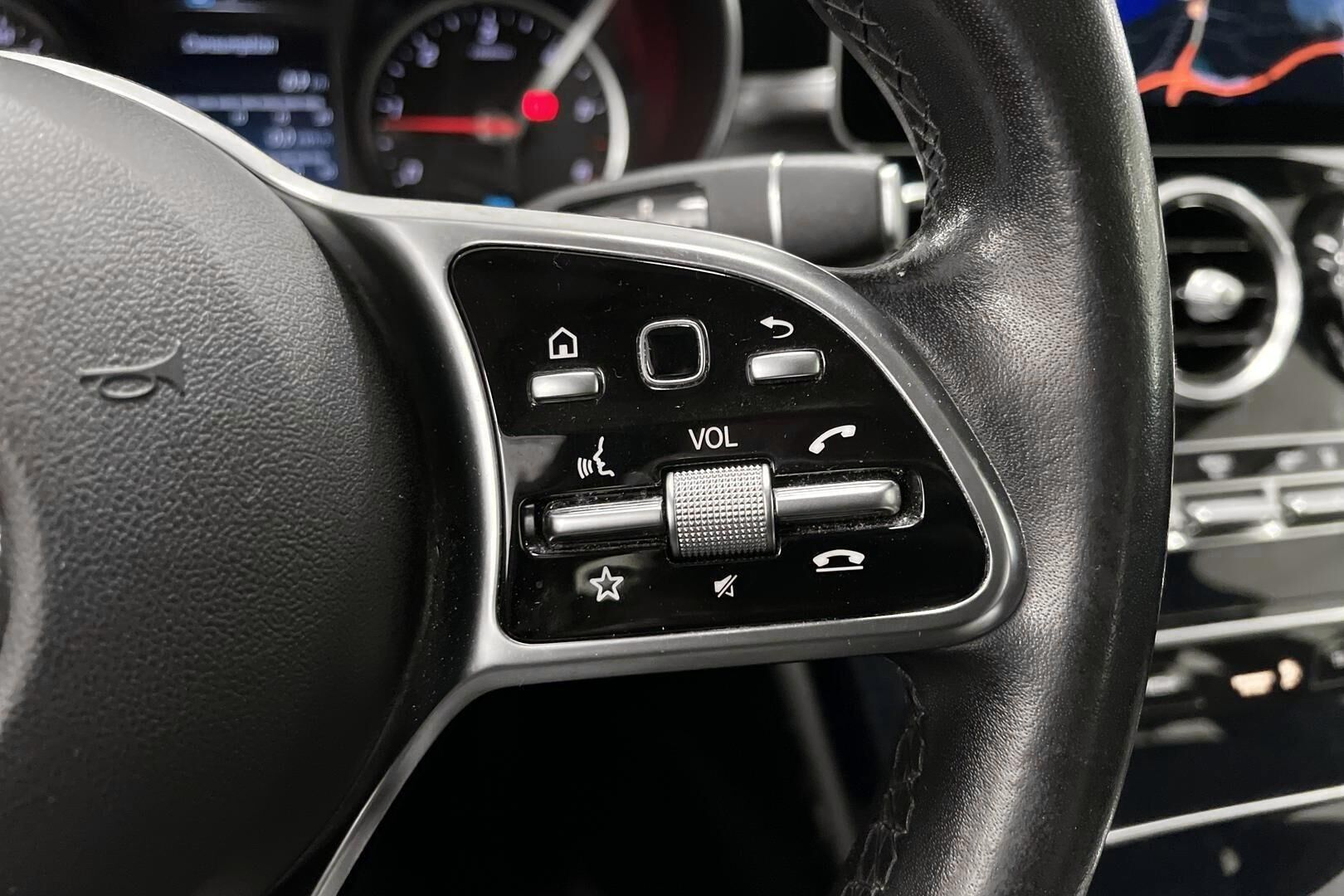 Mercedes-Benz C iso kuva 13