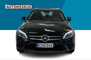 Mercedes-Benz C esikatselu 2