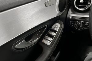 Mercedes-Benz C esikatselu 15