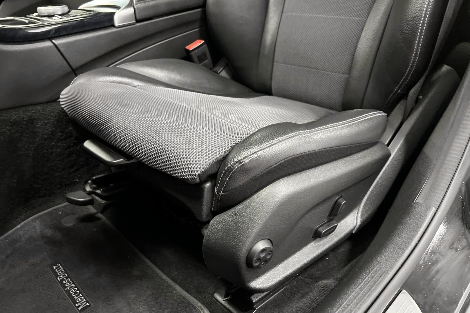 Mercedes-Benz C iso kuva 17