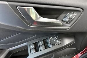 Ford Focus esikatselu 23