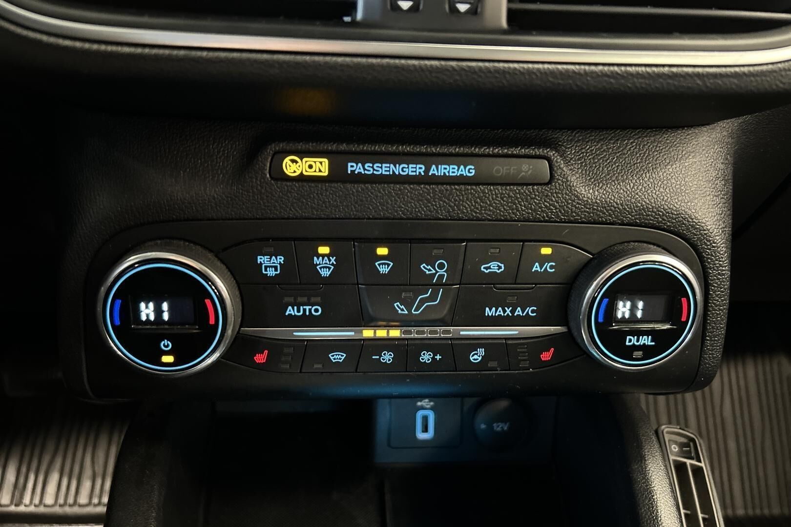 Ford Focus iso kuva 12