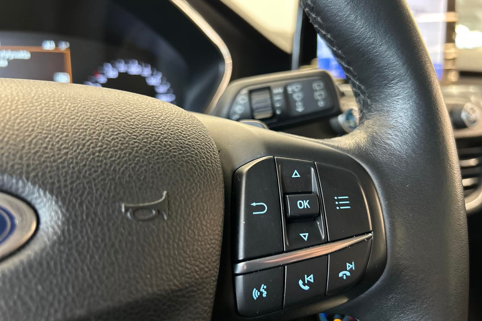 Ford Focus iso kuva 16