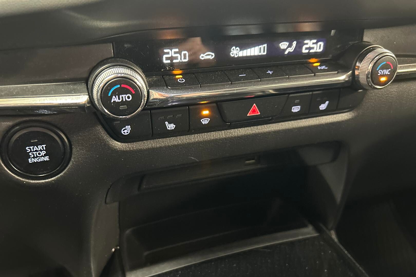 Mazda CX-30 iso kuva 21