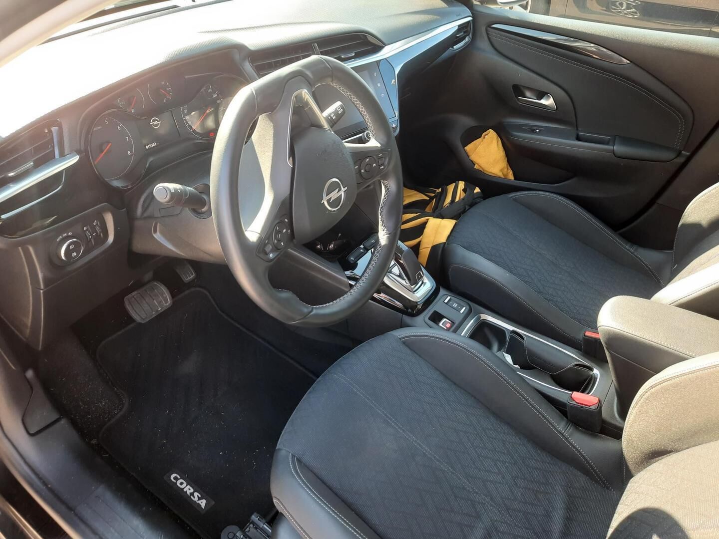 Opel Corsa iso kuva 1
