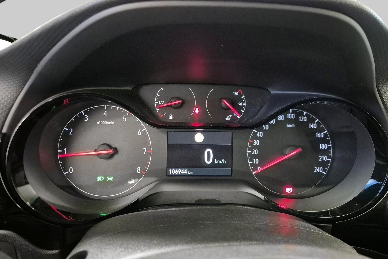 Opel Corsa iso kuva 22