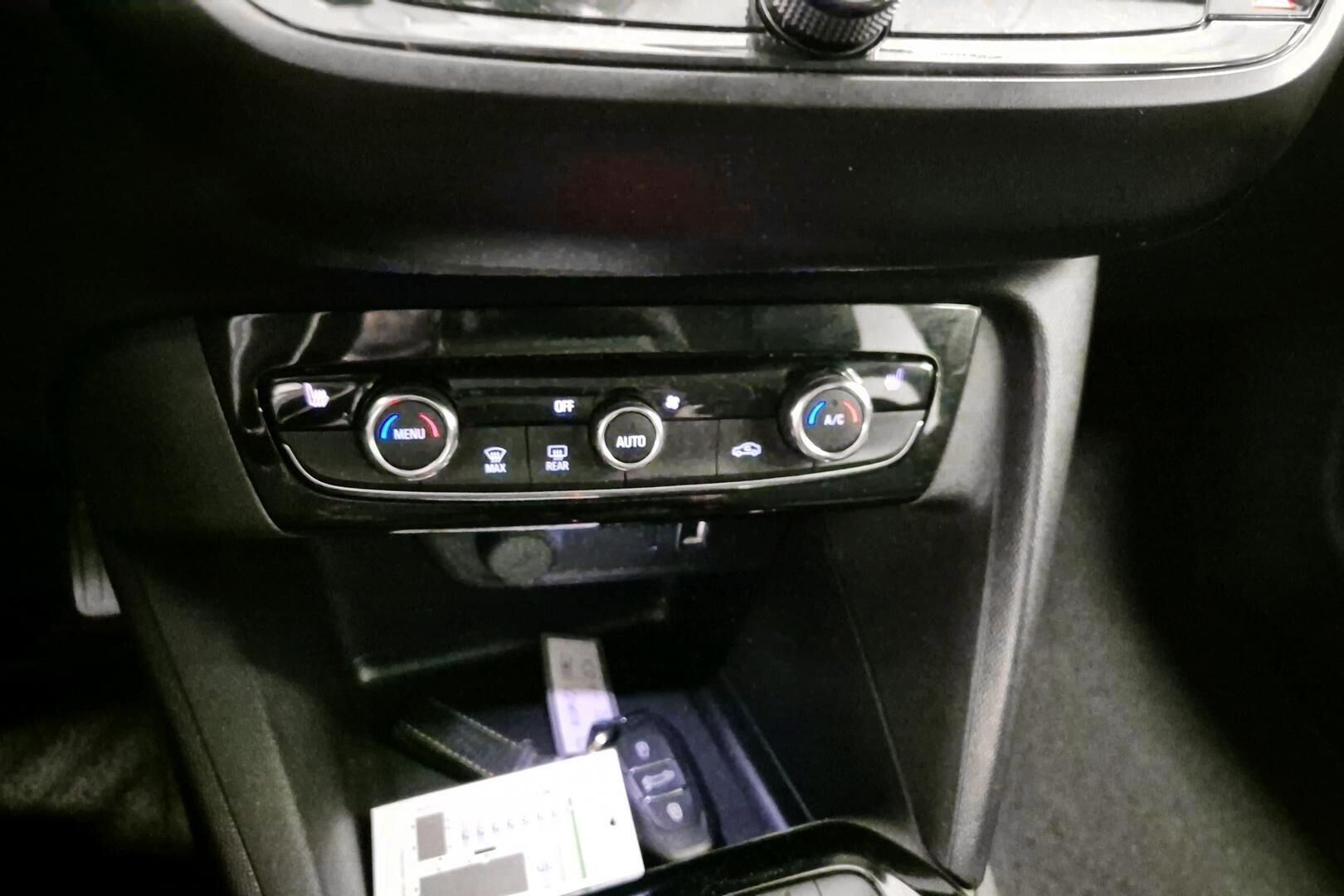 Opel Corsa iso kuva 10