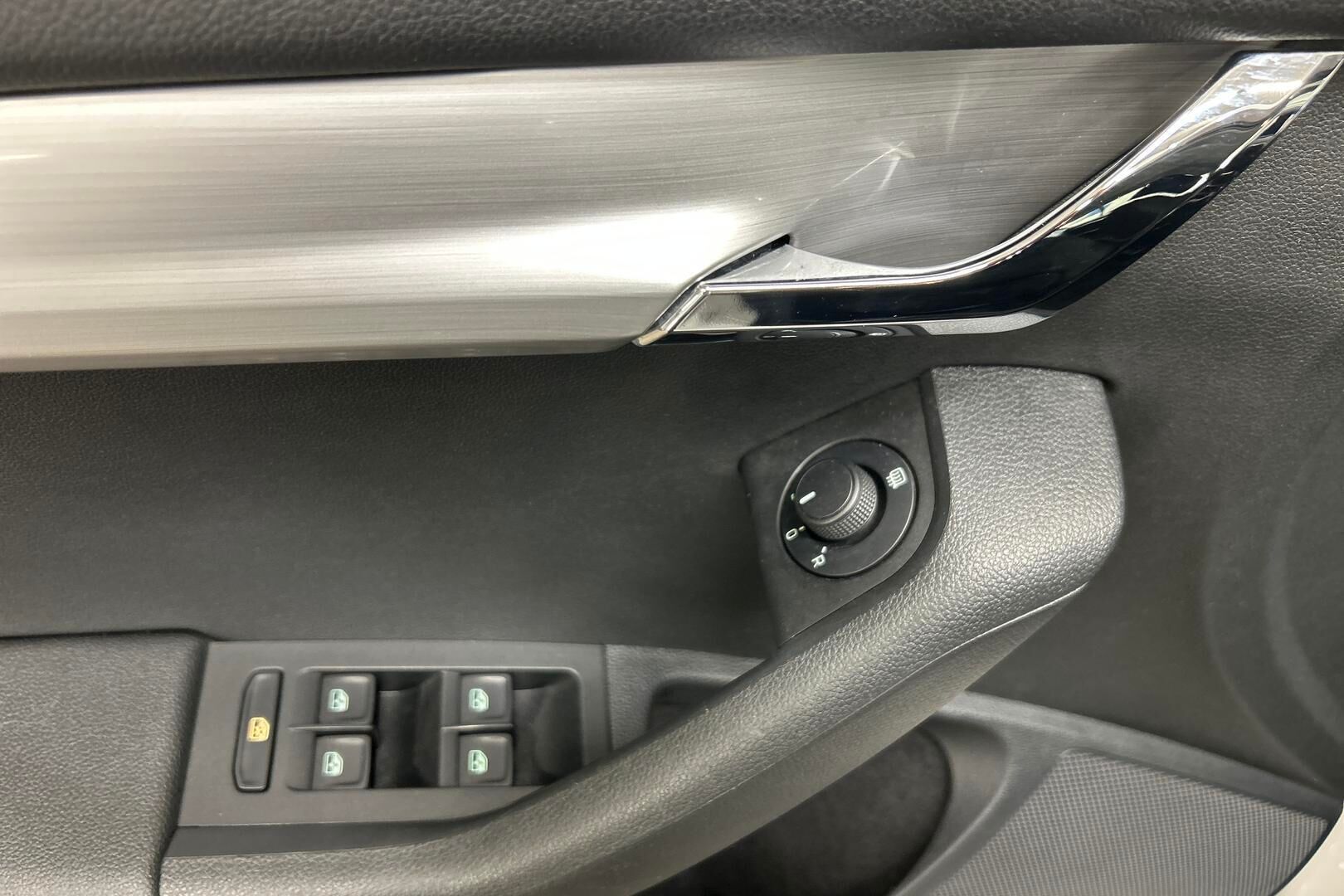 Skoda Octavia iso kuva 21