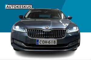 Skoda Superb esikatselu 2