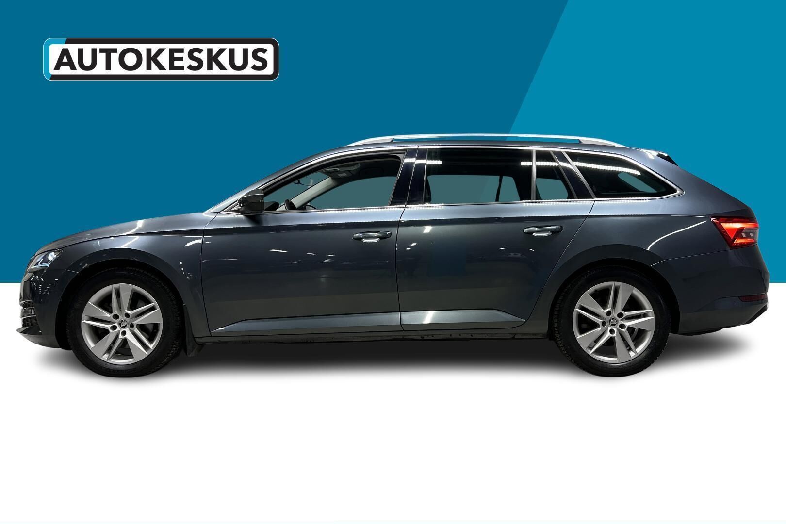 Skoda Superb iso kuva 9