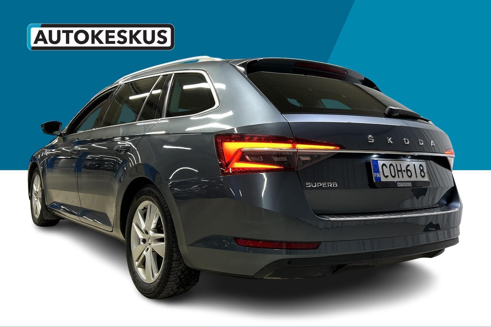 Skoda Superb iso kuva 7