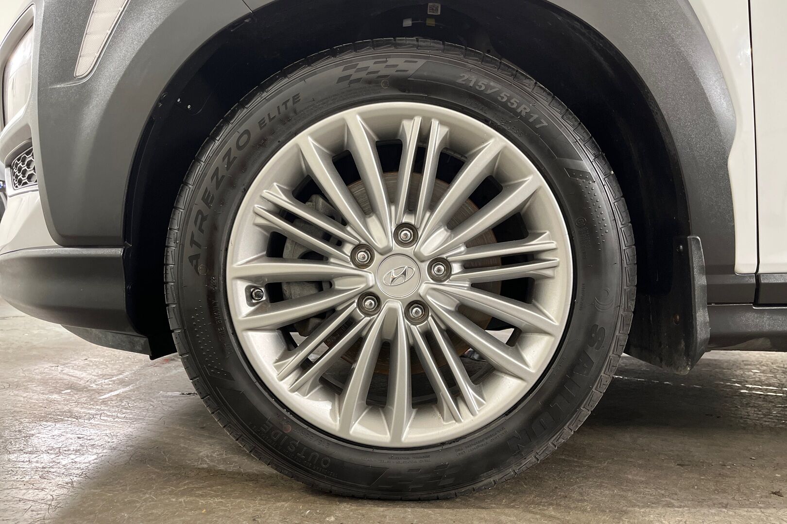 Hyundai KONA iso kuva 9