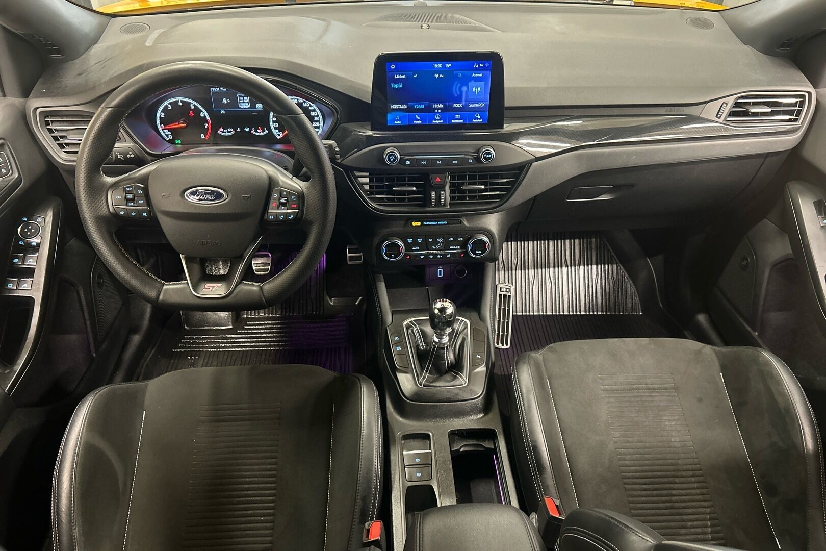Ford Focus iso kuva 13