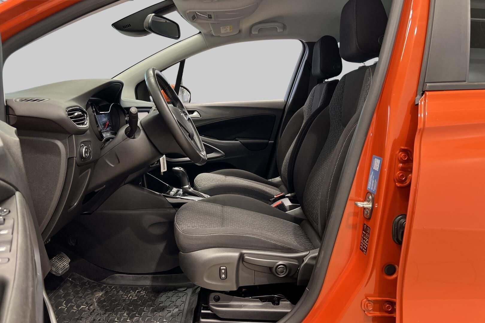 Opel Crossland X iso kuva 8