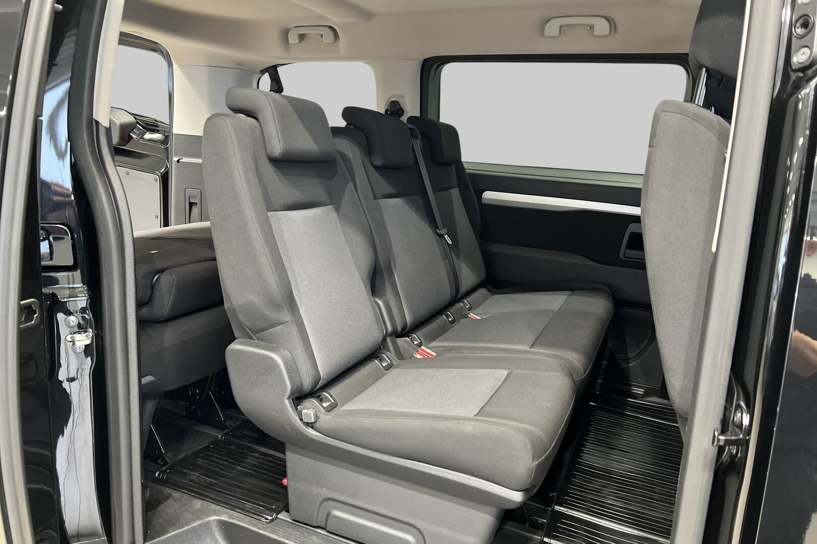 Toyota Proace Verso iso kuva 10