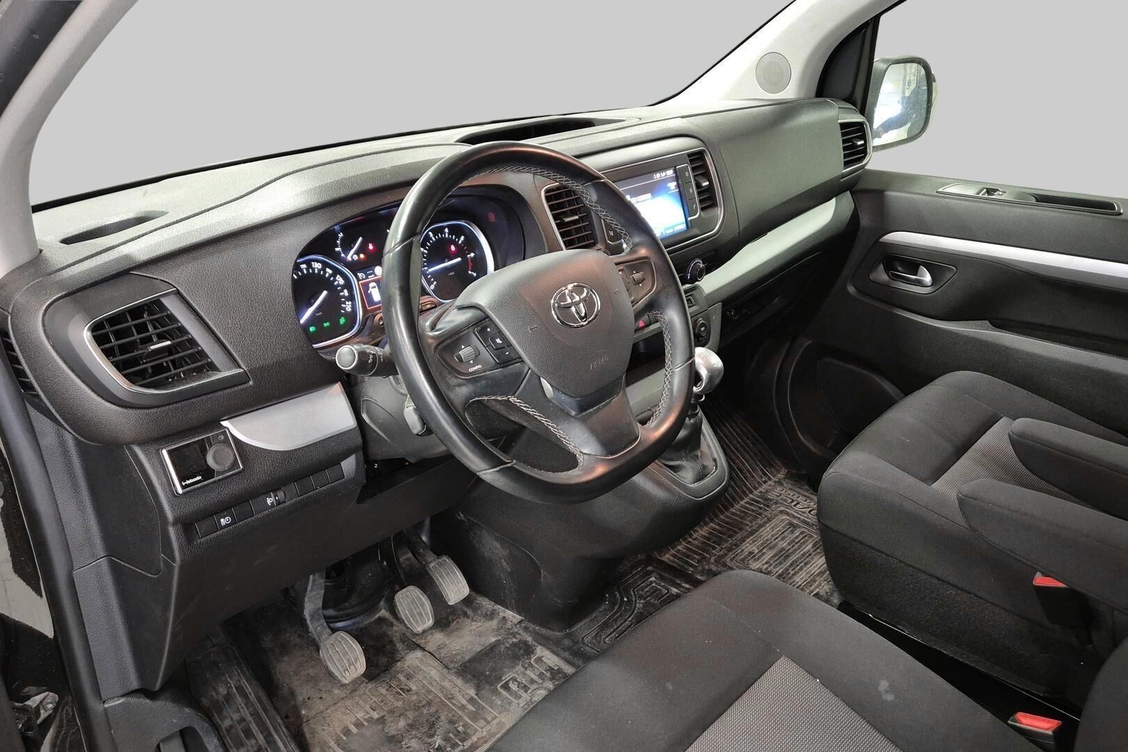 Toyota Proace Verso iso kuva 2