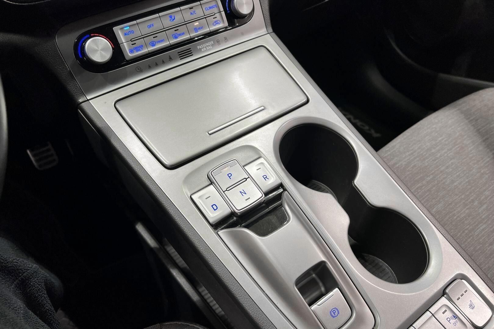 Hyundai KONA iso kuva 18