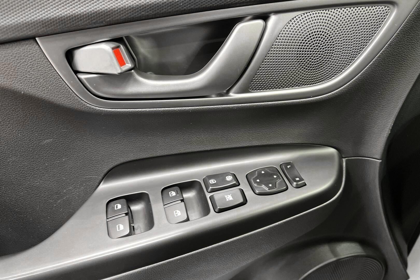 Hyundai KONA iso kuva 23