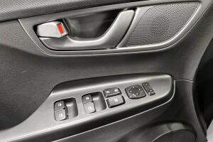 Hyundai KONA esikatselu 23