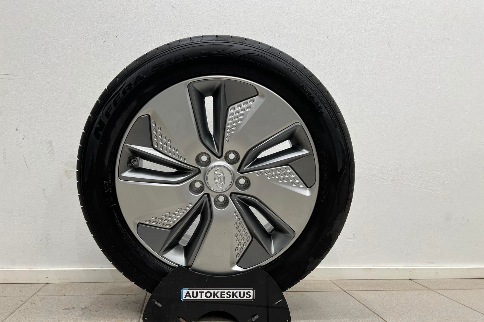 Hyundai KONA iso kuva 25