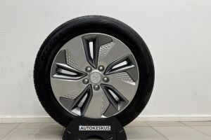 Hyundai KONA esikatselu 25