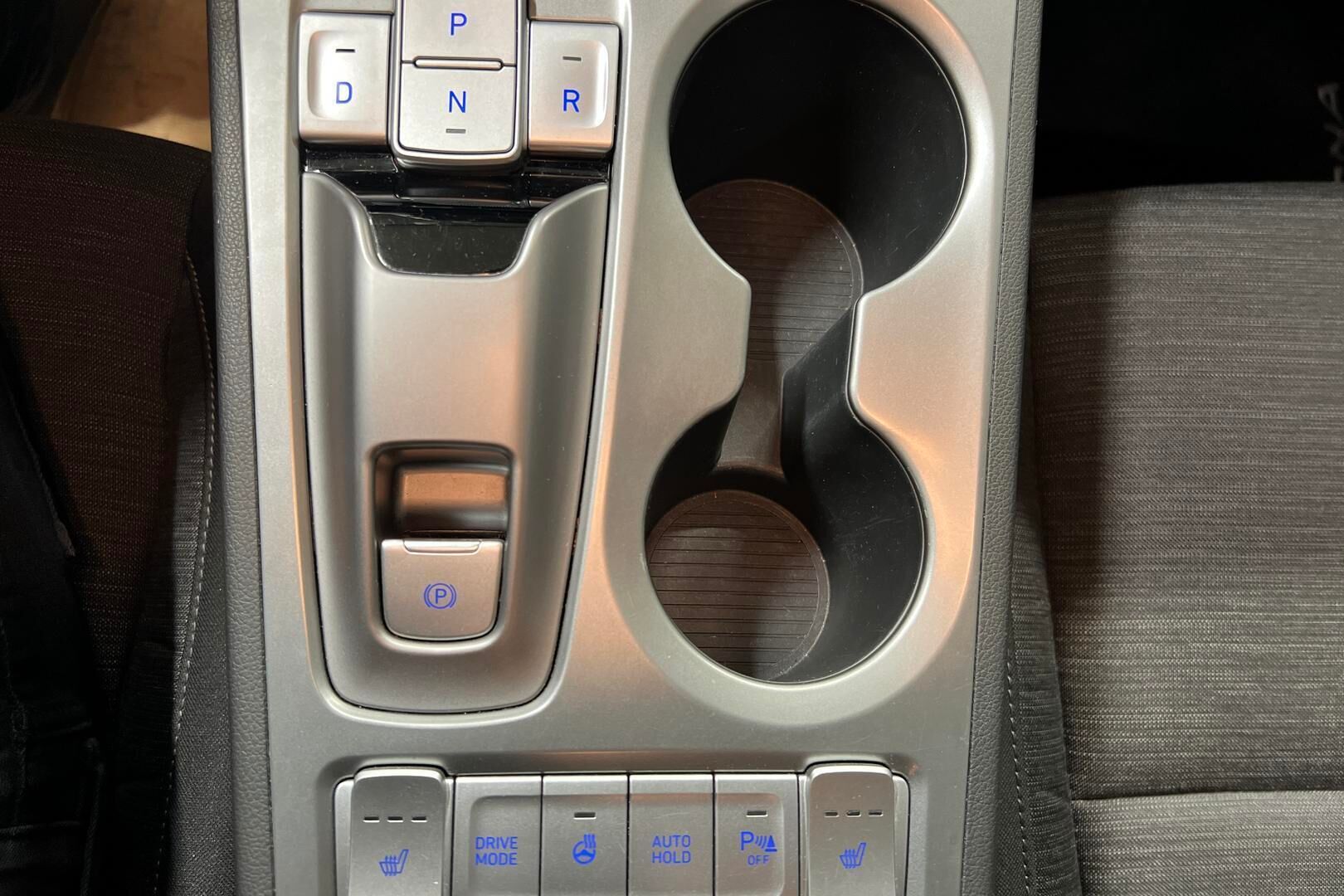 Hyundai KONA iso kuva 16