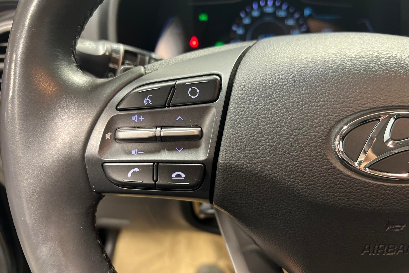 Hyundai KONA iso kuva 18