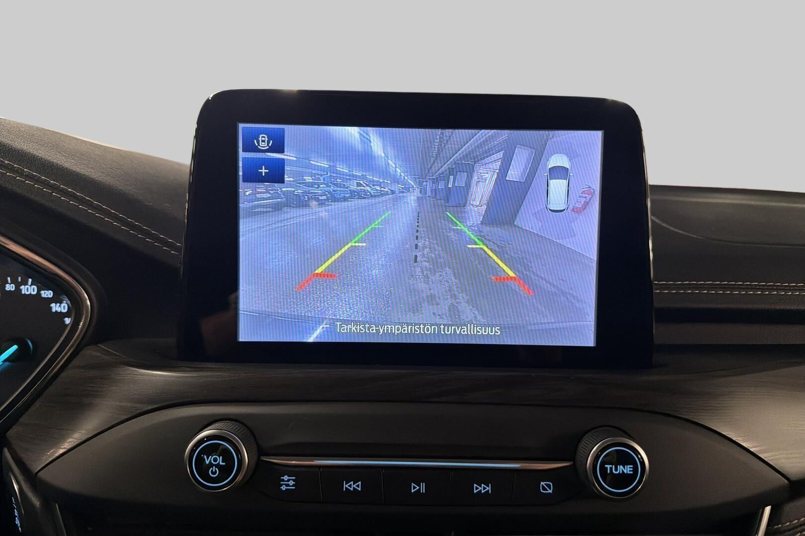 Ford Focus iso kuva 12