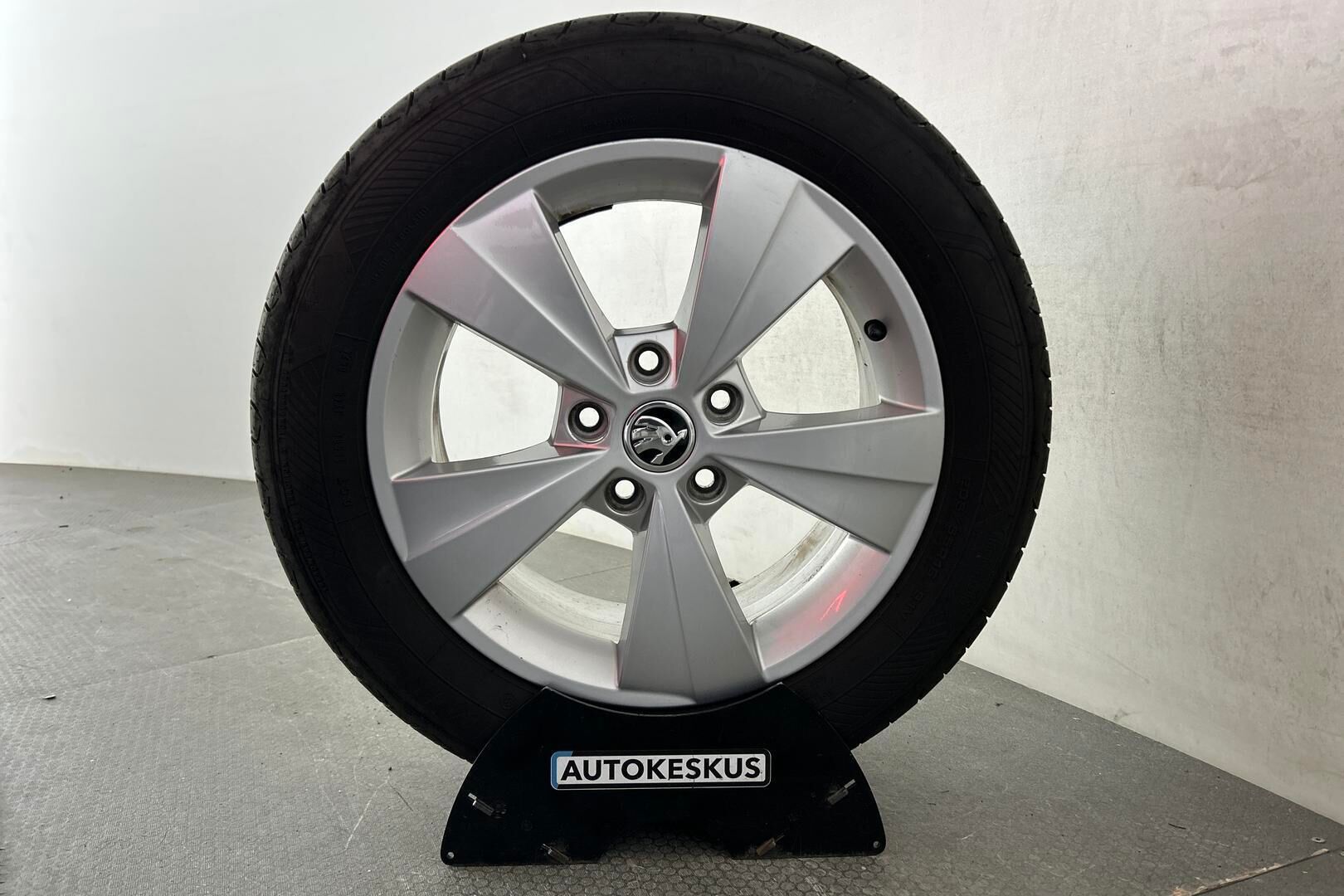 Skoda Octavia iso kuva 13