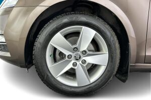 Skoda Octavia esikatselu 14