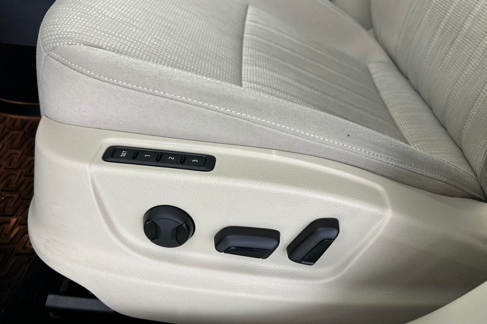 Skoda Octavia iso kuva 15