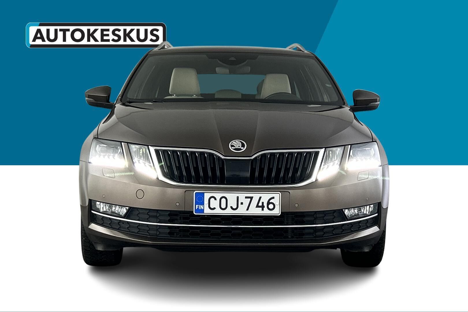 Skoda Octavia iso kuva 2