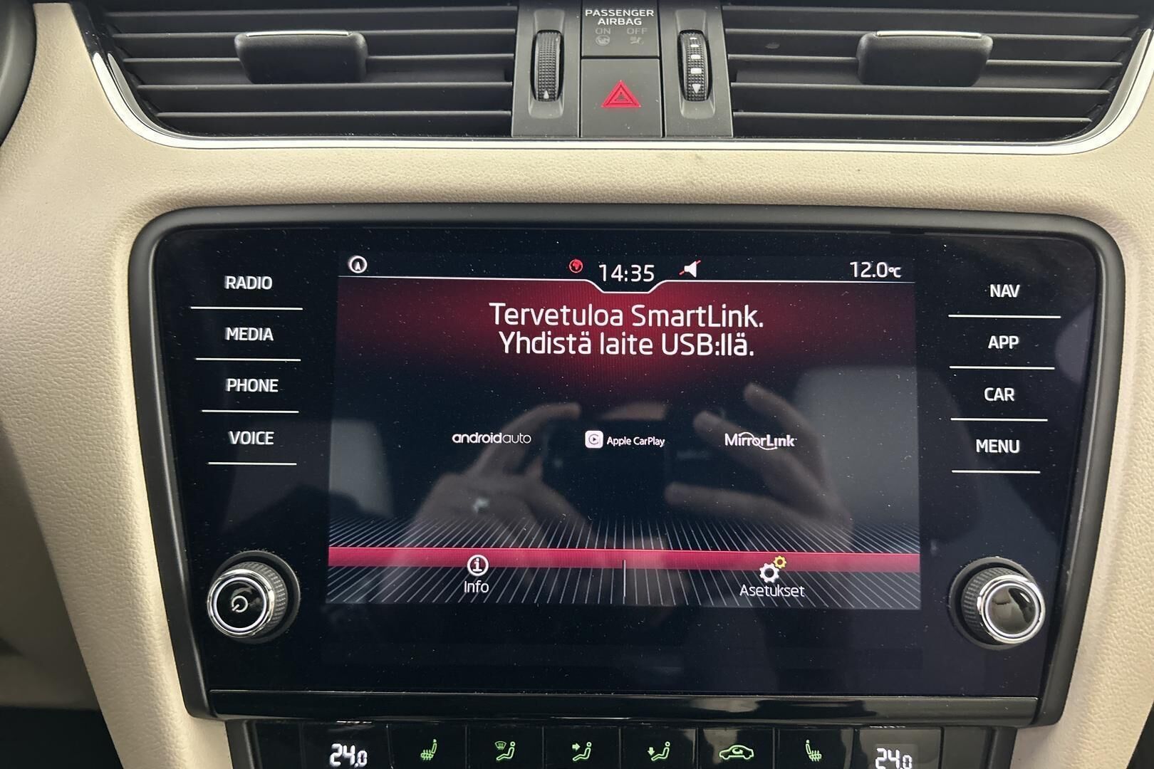 Skoda Octavia iso kuva 31