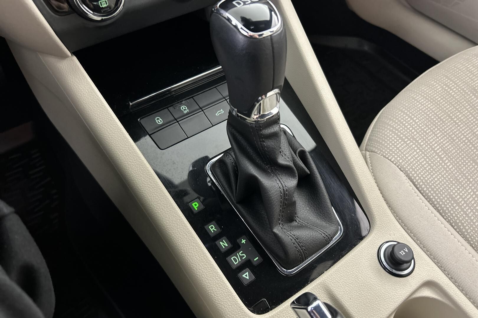 Skoda Octavia iso kuva 33