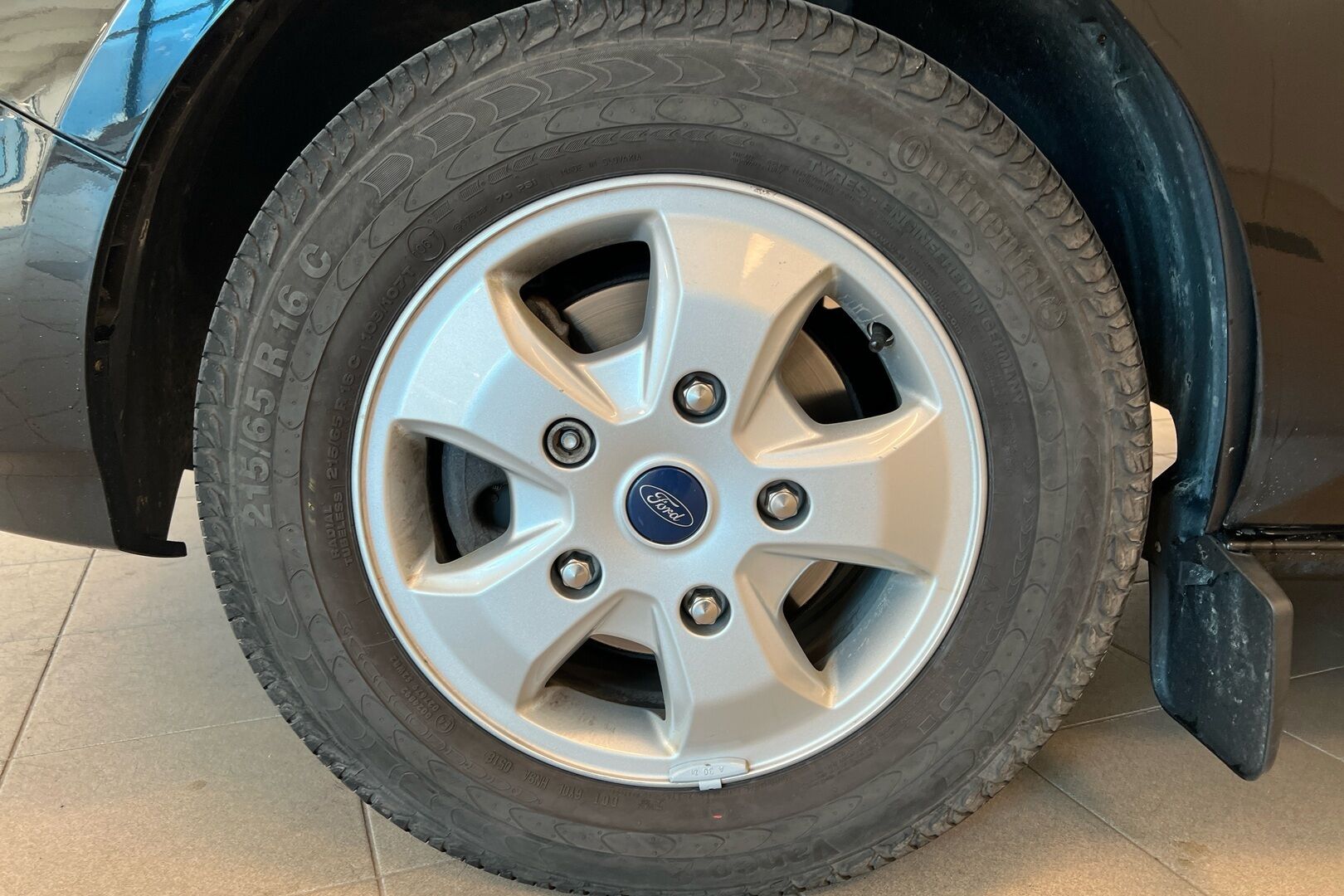 Ford Transit Custom iso kuva 10