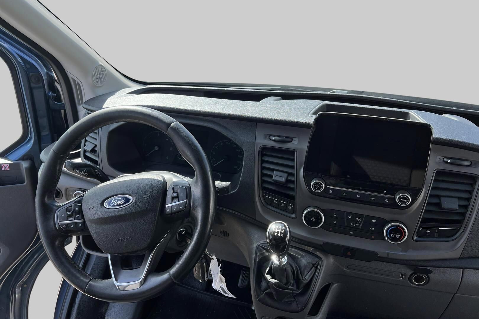 Ford Transit iso kuva 8