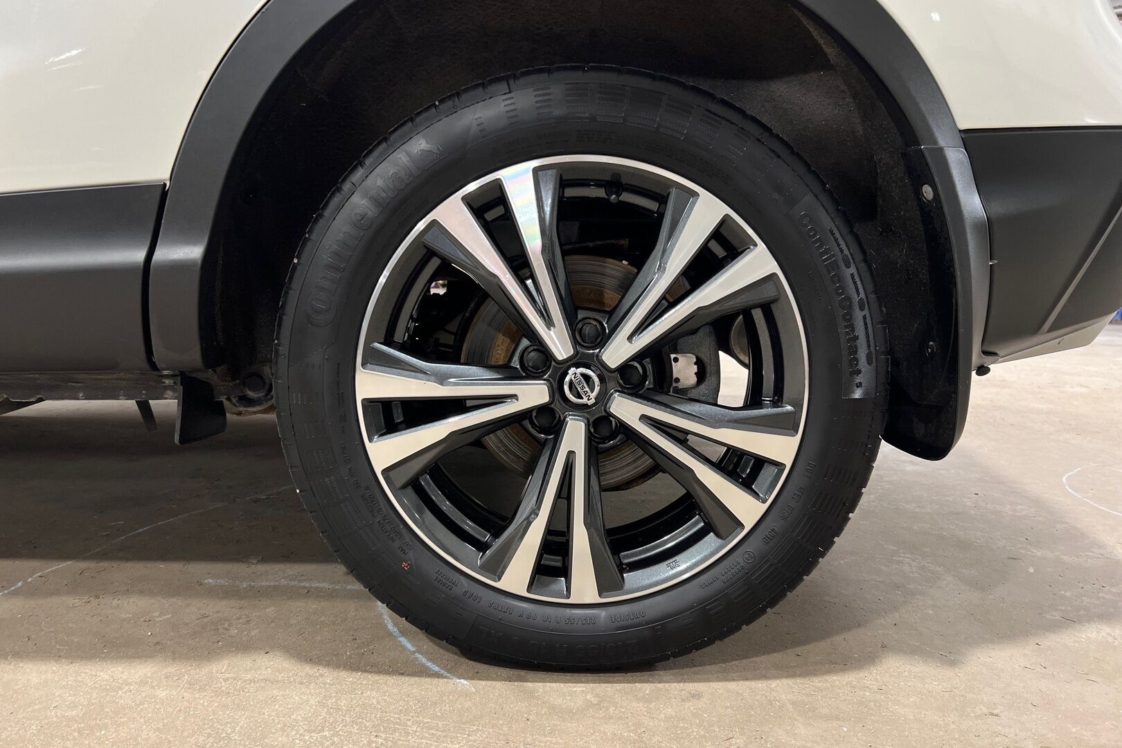 Nissan Qashqai iso kuva 11