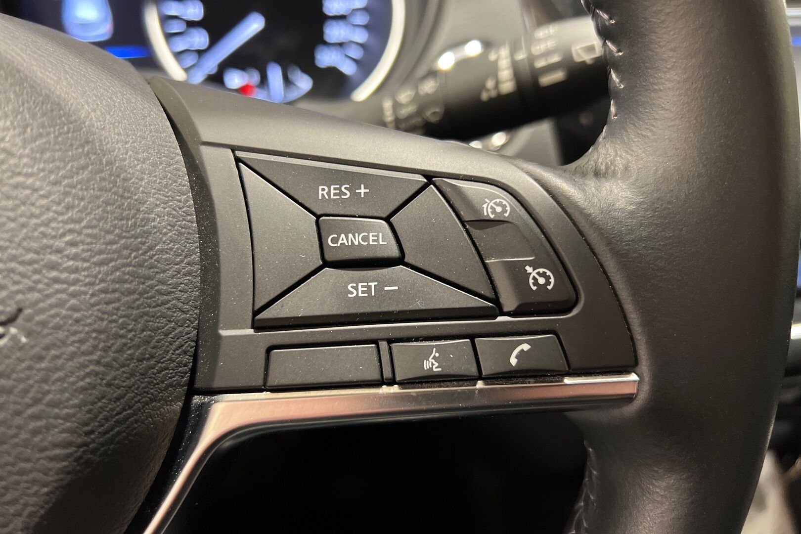 Nissan Qashqai iso kuva 13