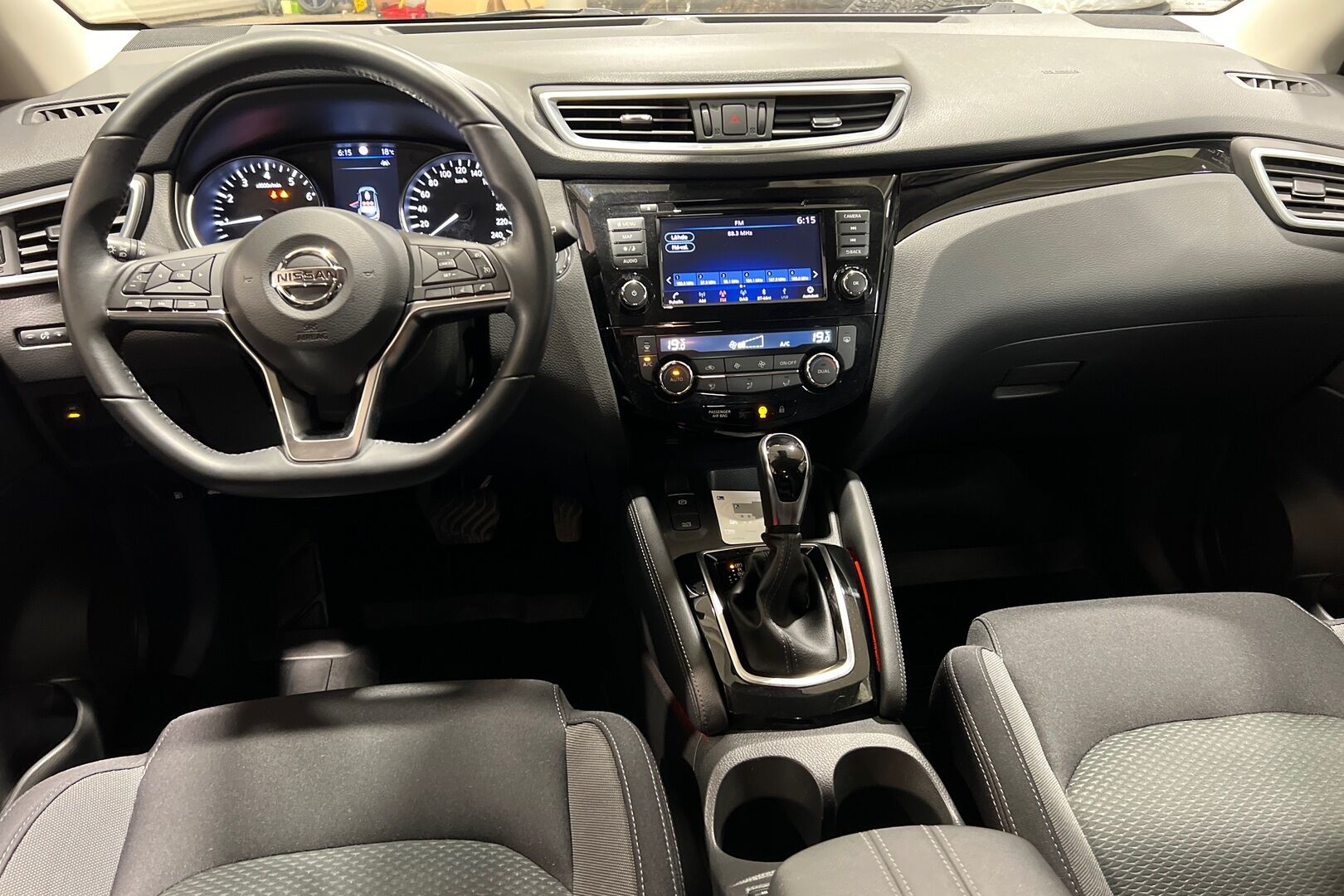 Nissan Qashqai iso kuva 6