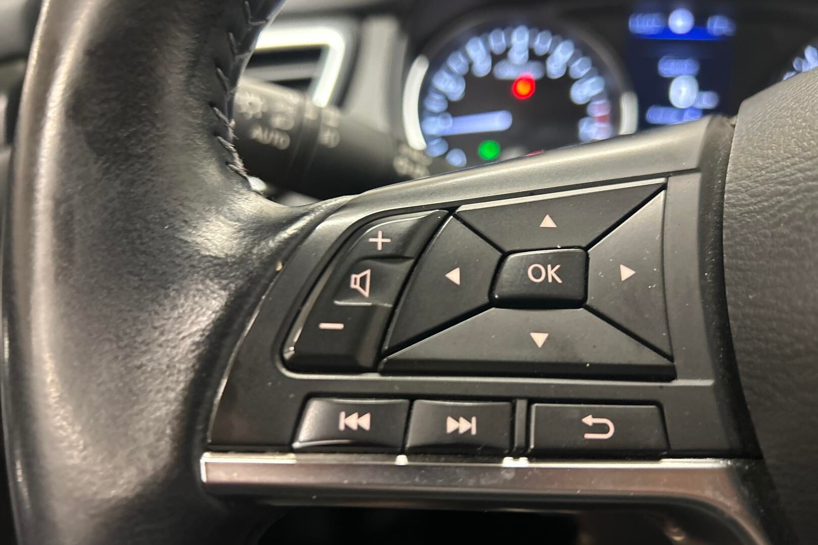Nissan Qashqai iso kuva 14