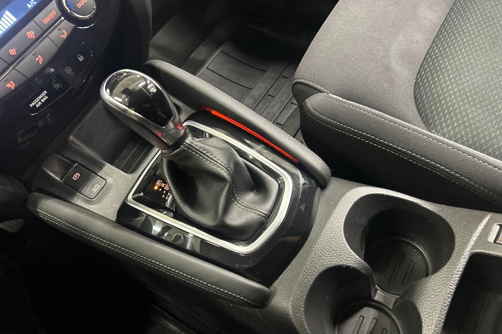 Nissan Qashqai iso kuva 19