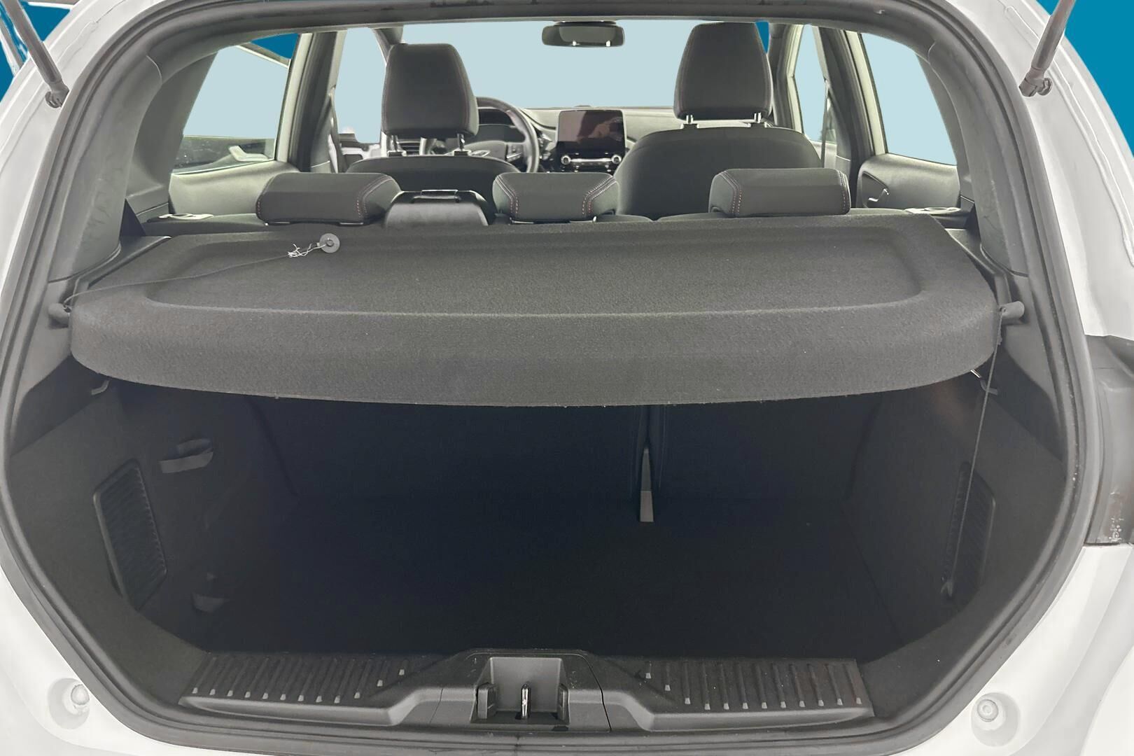Ford Fiesta iso kuva 12