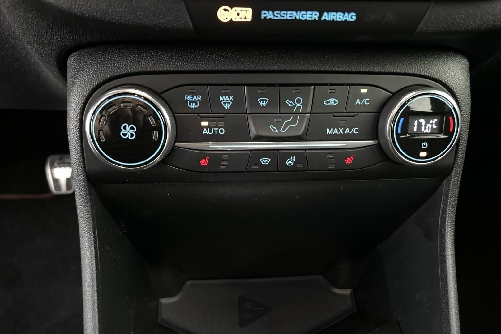 Ford Fiesta iso kuva 15