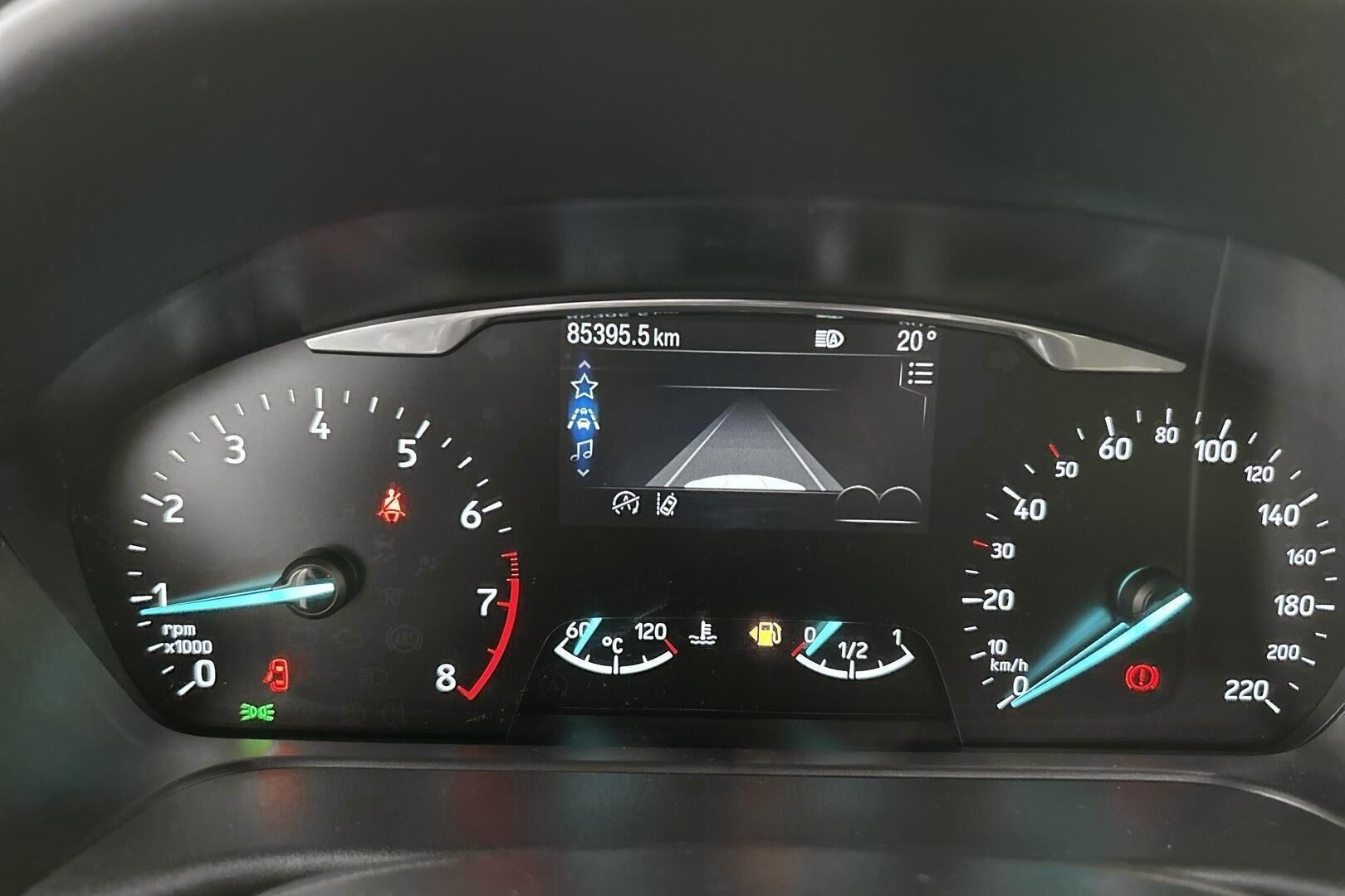 Ford Fiesta iso kuva 19