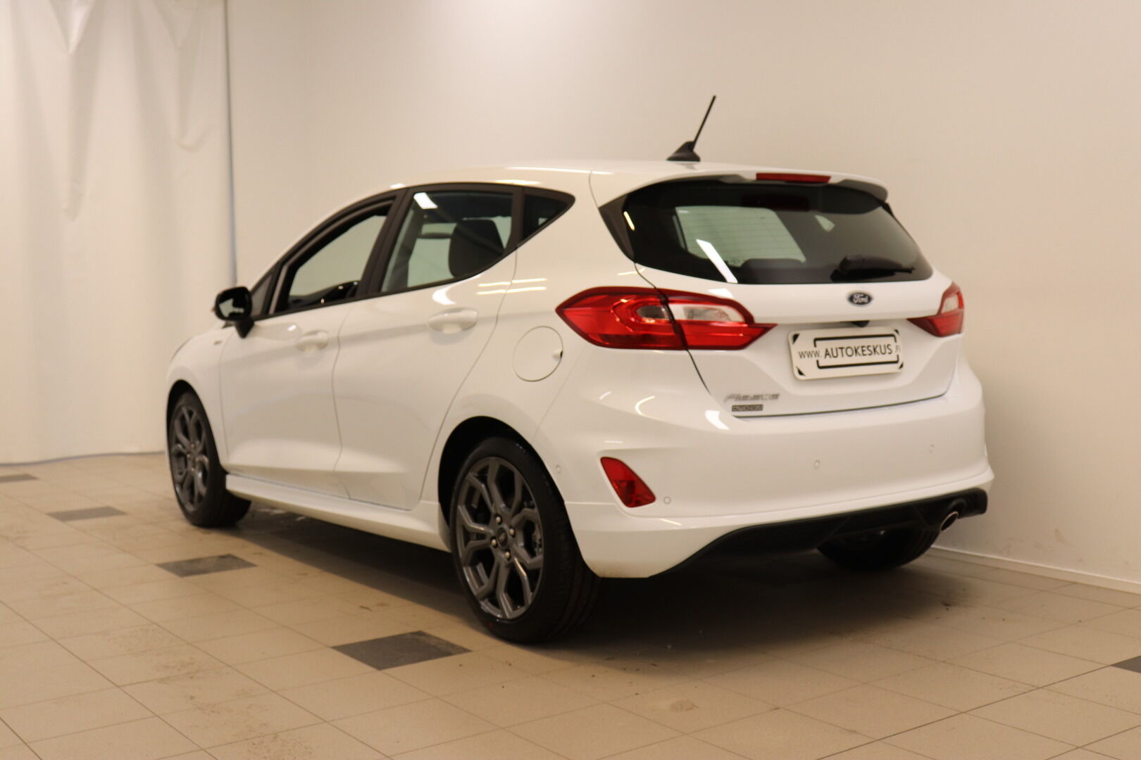 Ford Fiesta iso kuva 3