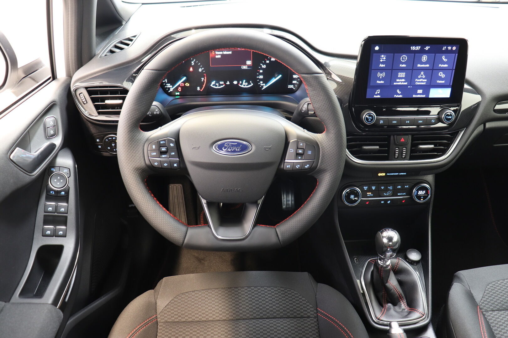 Ford Fiesta iso kuva 6