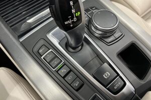 BMW X5 esikatselu 22