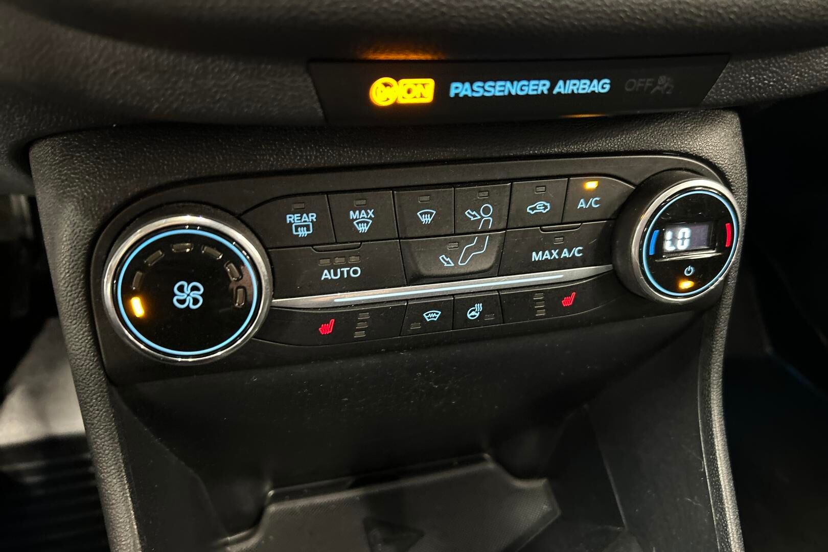 Ford Fiesta iso kuva 22